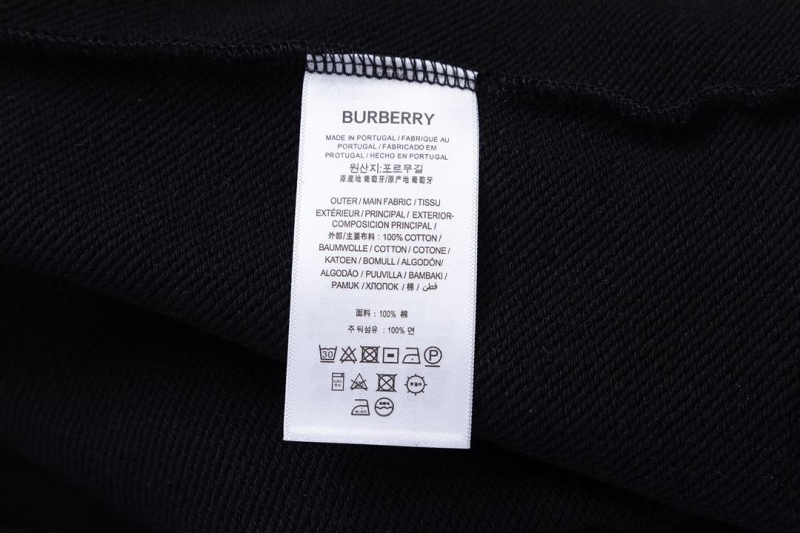 Burberry Sweaters